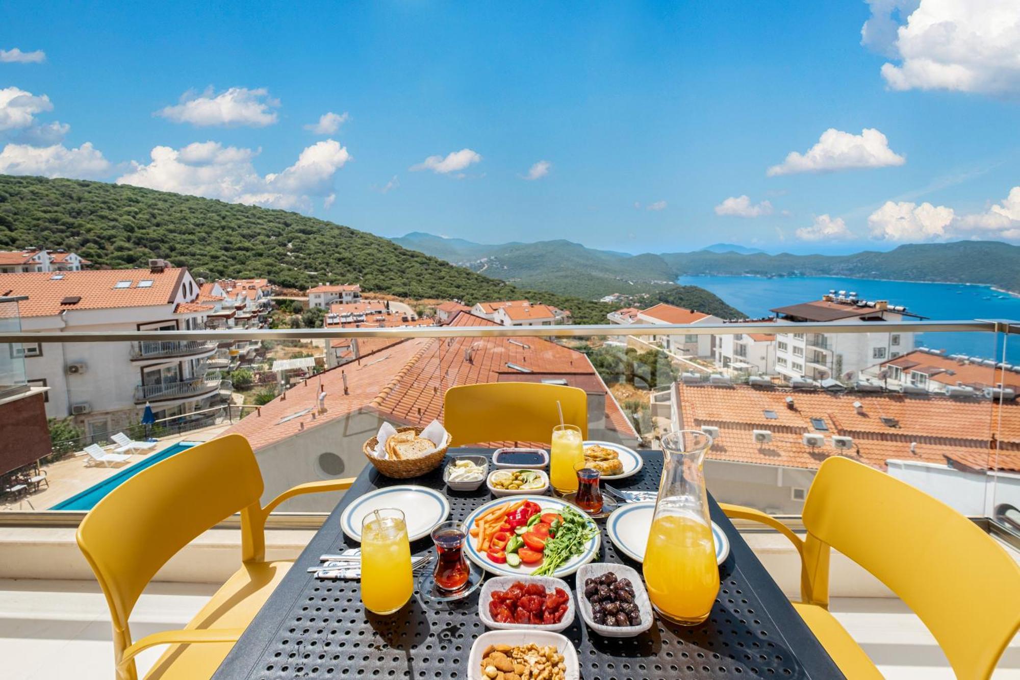 Blue View Apartment